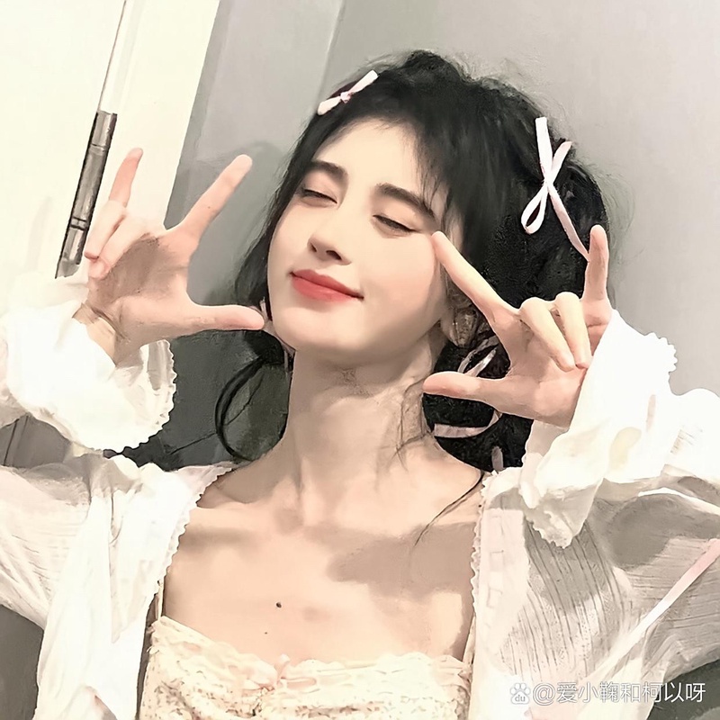 鞠婧祎
